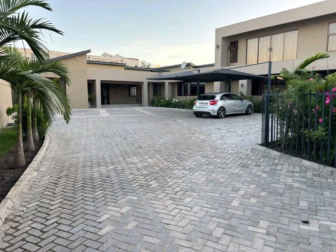 5 Bedroomed standalone house for sale in silverest