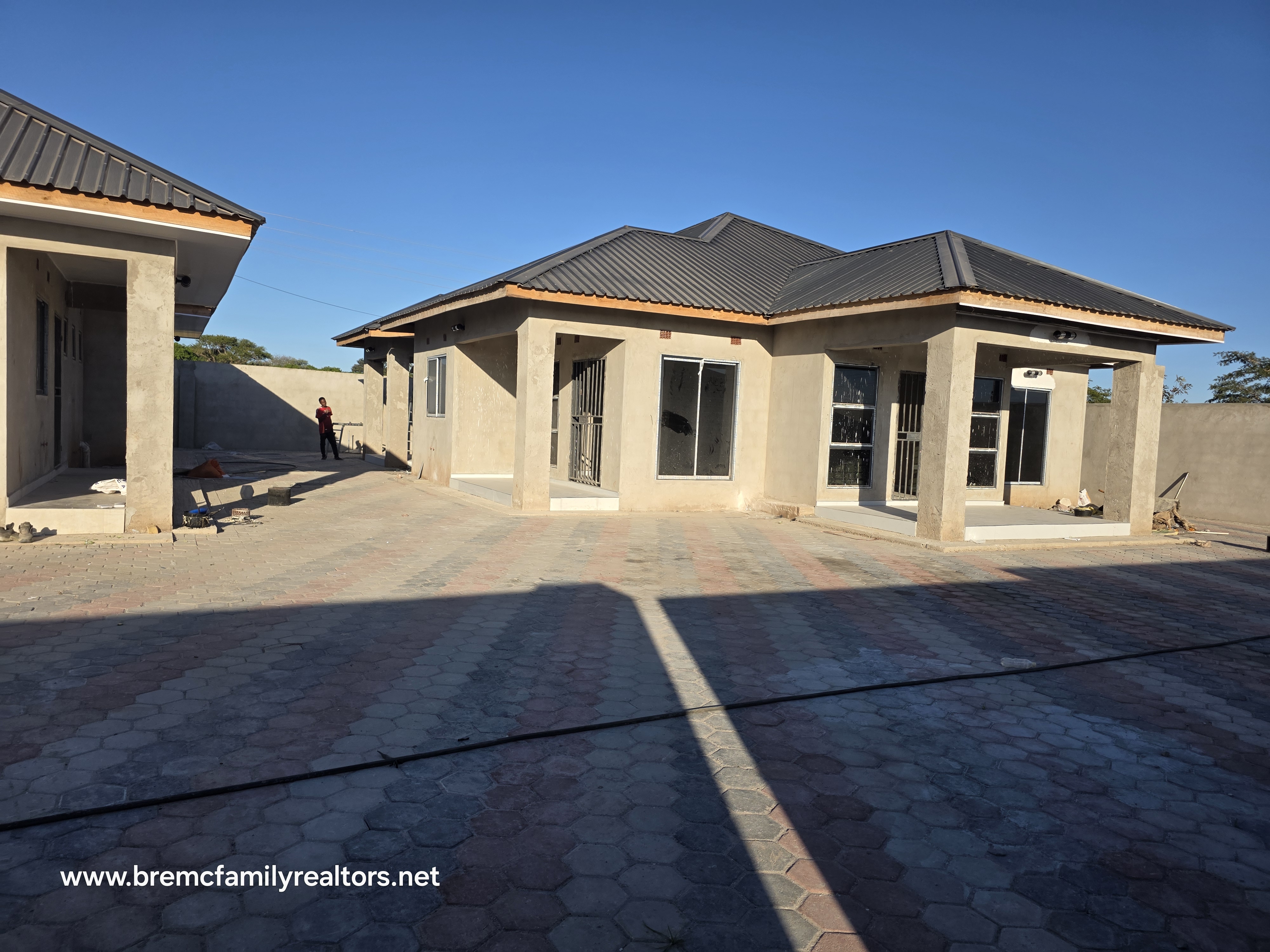 2&3 bedroomed flats for rent in lilayi