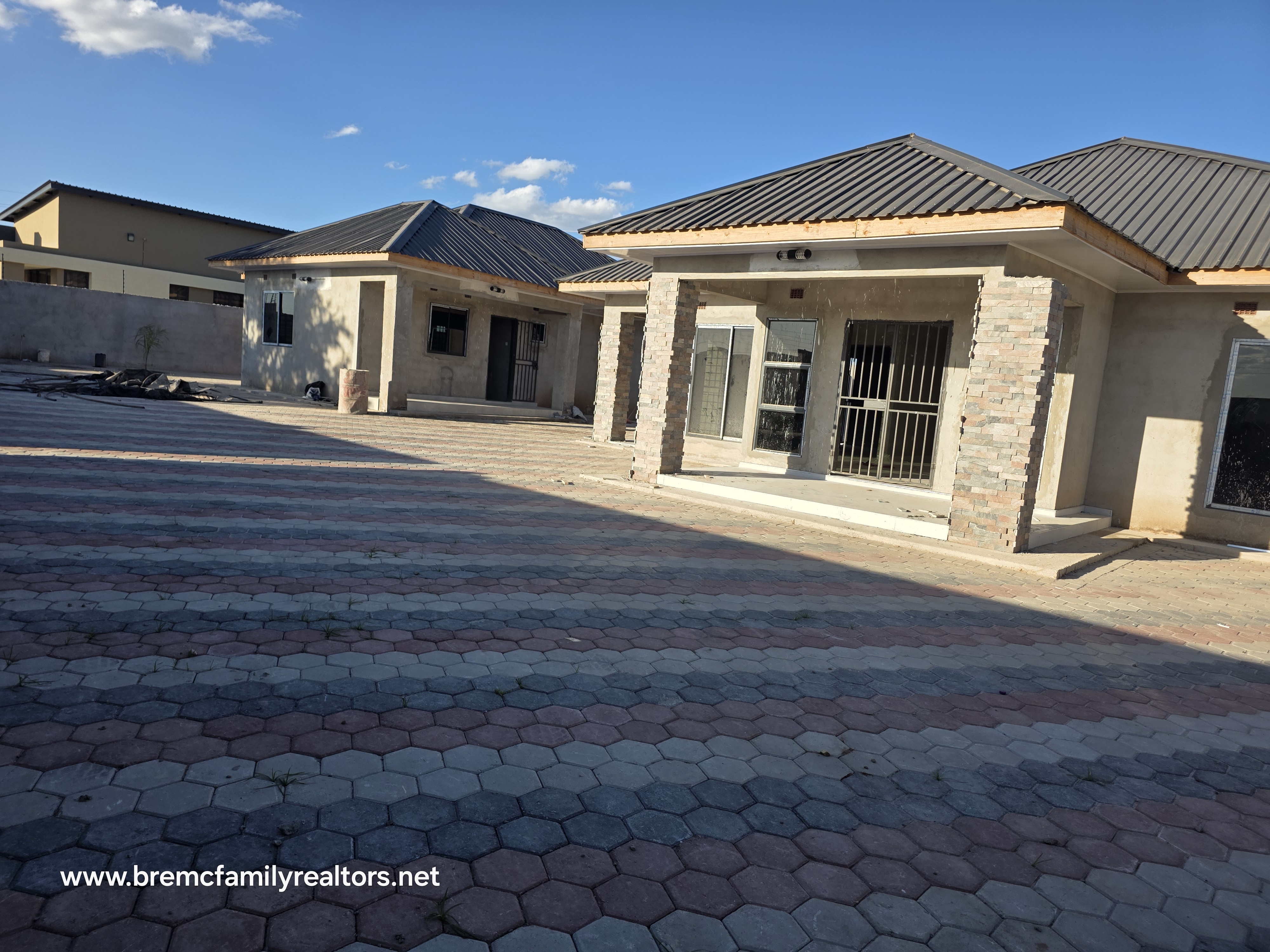 2&3 bedroomed flats for rent in lilayi photo 2