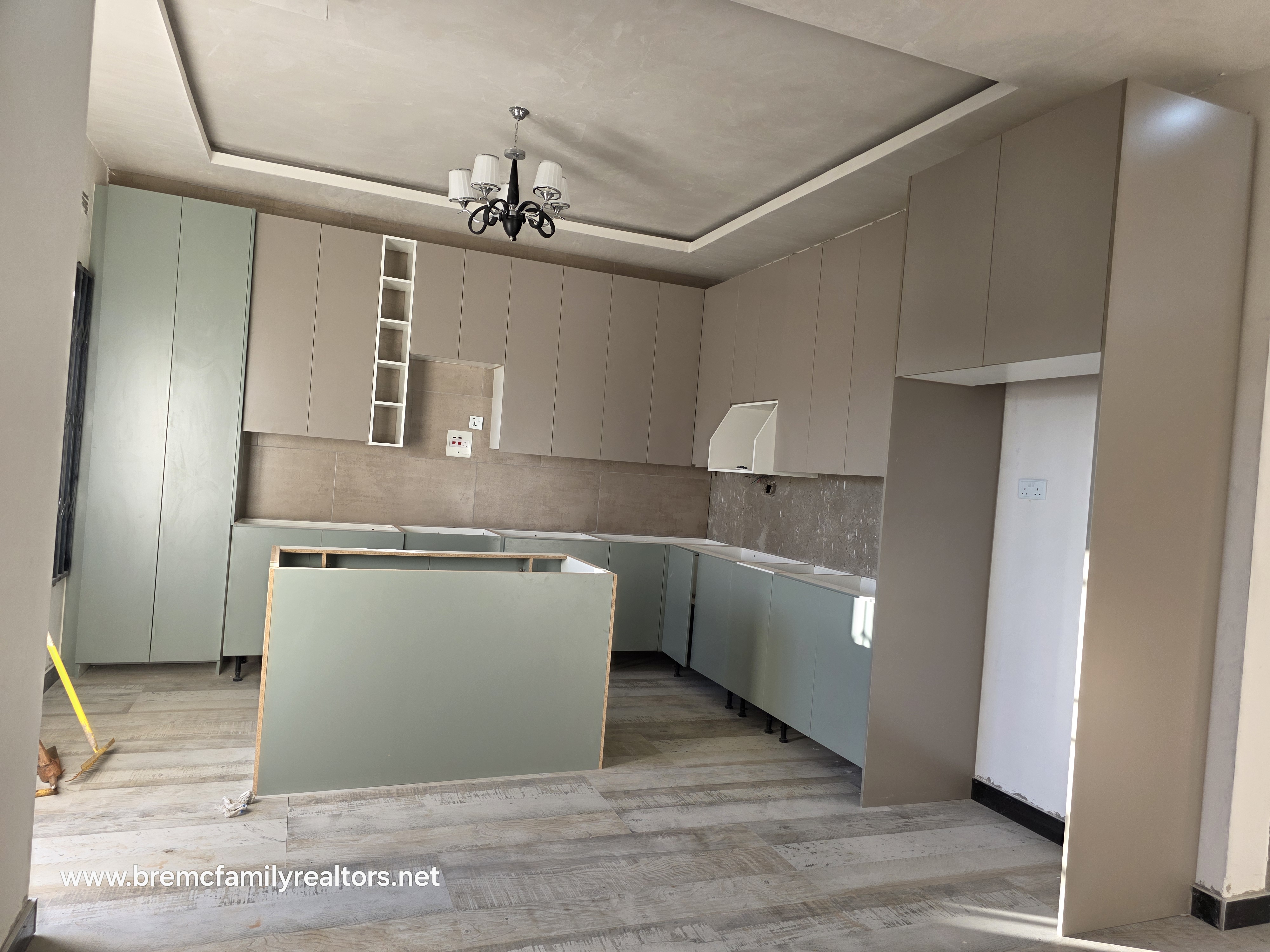2 bedroomed flats for rent in meanwood Ibexhill photo 1