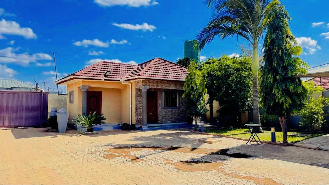 Complex of 4 flats for sale in chalala photo 1