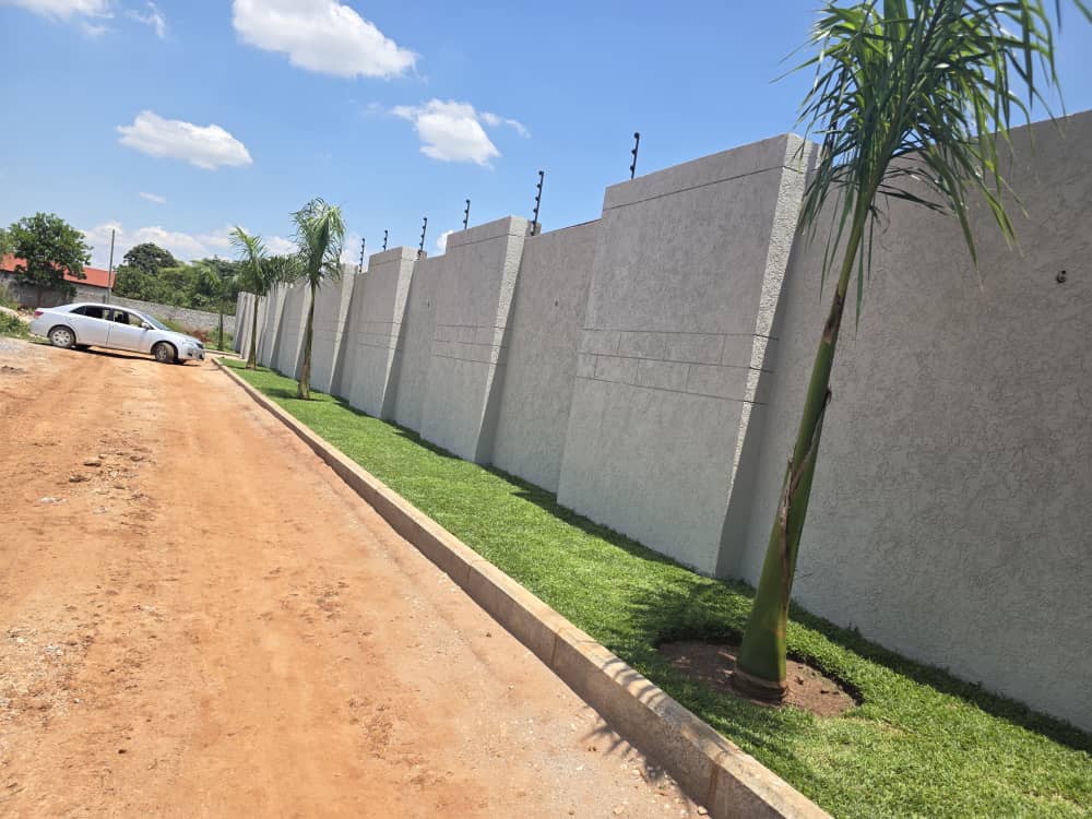 5 bedroomed standalone house for sale in Meanwood ibexhill Lusaka Zambia photo 3
